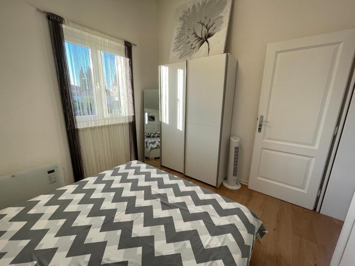 Apartment New Chic Supetar Exterior photo